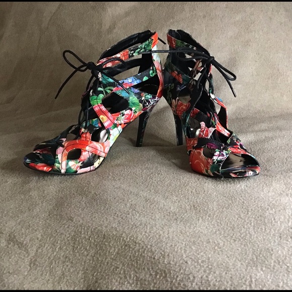 (#32) Madden Girl Dita Floral High Heel Sandals - Picture 5 of 8